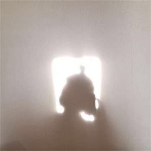 粉嫩虎白女-丝不挂
